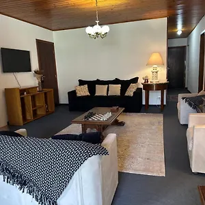 https://casa-bem-localizada-ate-10-pessoas-campos-jordao.camposdojordaohotels.net